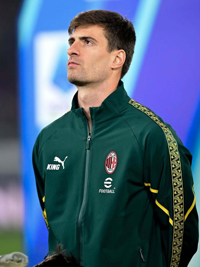 开云中国官网-加比亚手术成功感谢妻子俱乐部医疗团队|运动员发声|ac米兰|马佐尼|球迷|球队_新浪体育_新浪新闻